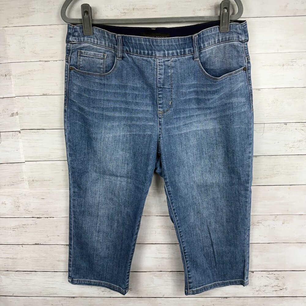 Boston Proper Pull-On Denim Capris